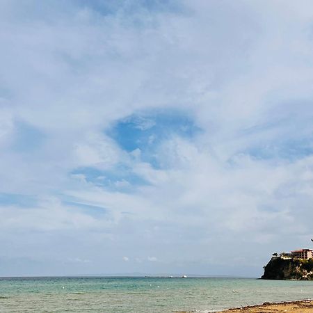 Infinity Blue Beach Apartments Циливи Экстерьер фото